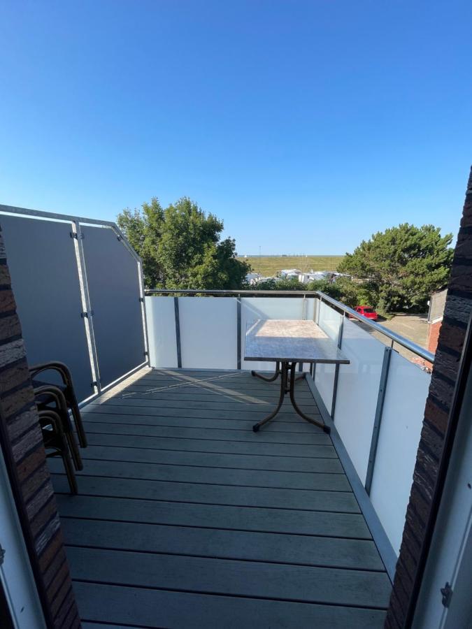 Meerzeit Strandhotel Neuharlingersiel Exterior foto