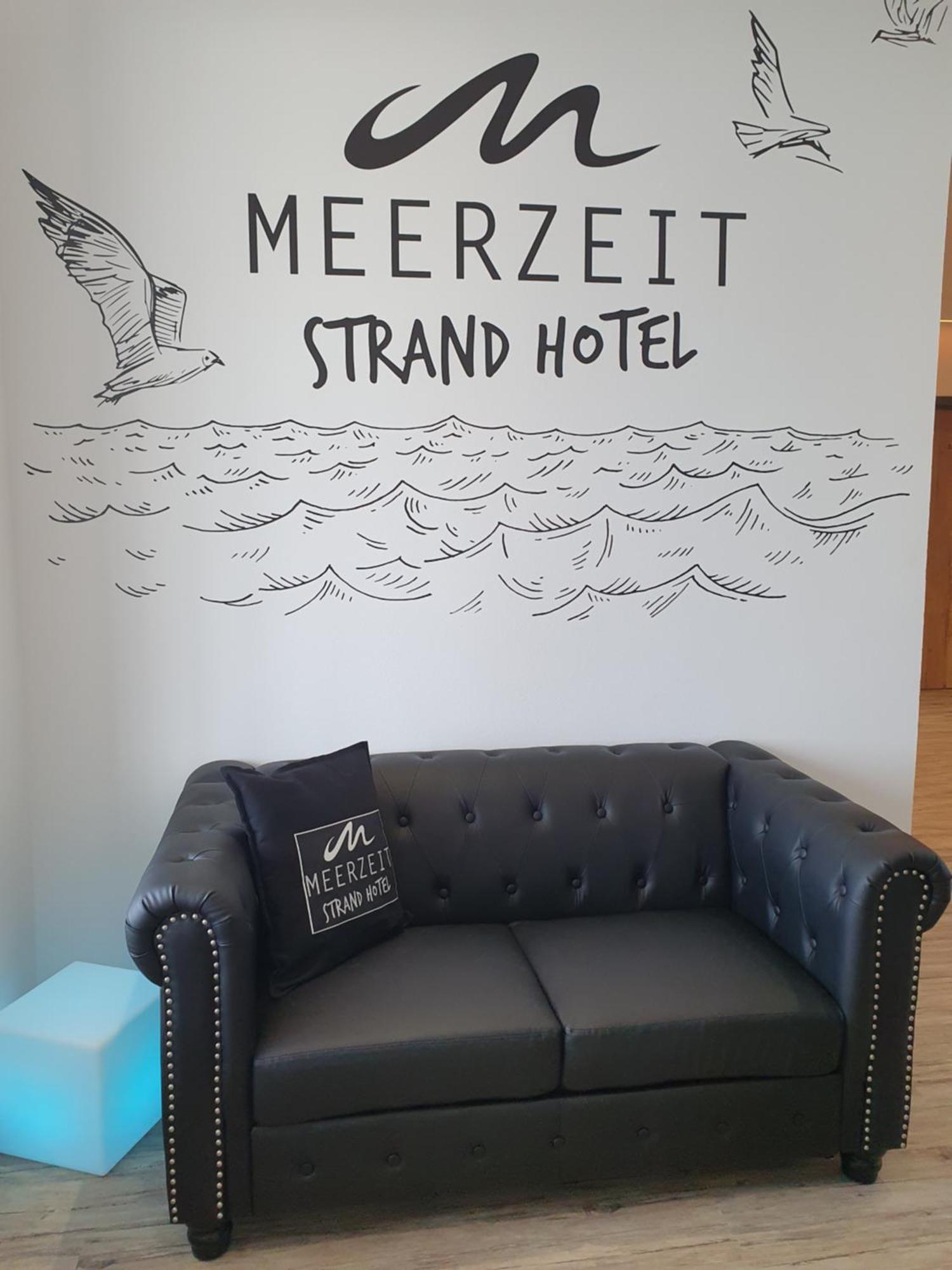 Meerzeit Strandhotel Neuharlingersiel Exterior foto