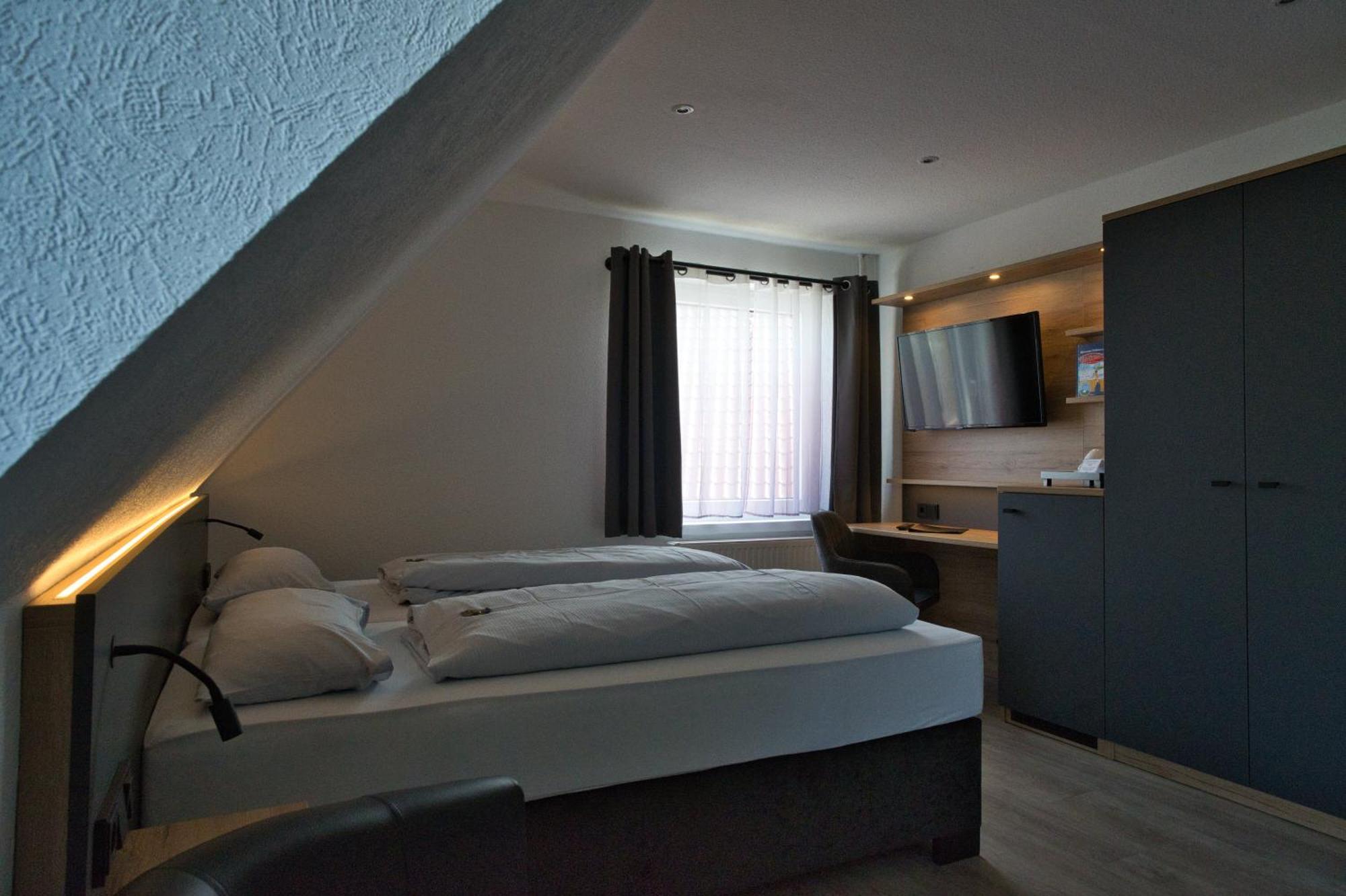 Meerzeit Strandhotel Neuharlingersiel Exterior foto
