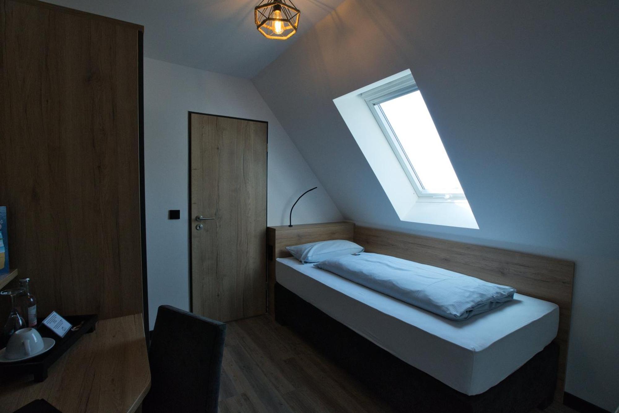 Meerzeit Strandhotel Neuharlingersiel Exterior foto